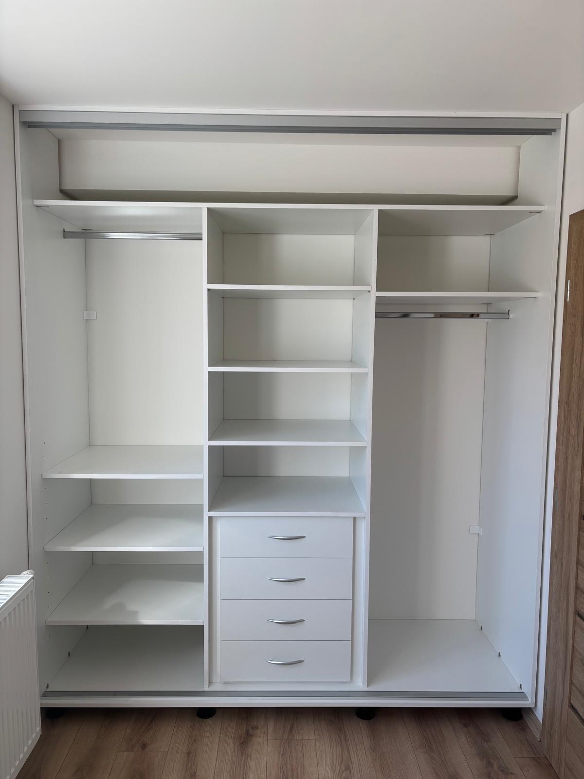 FALAT Vstavaté skrine